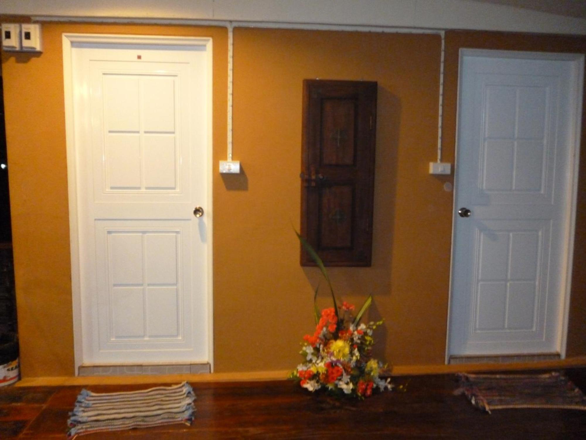 Baan Are Gong Riverside Homestay Ayutthaya Eksteriør billede
