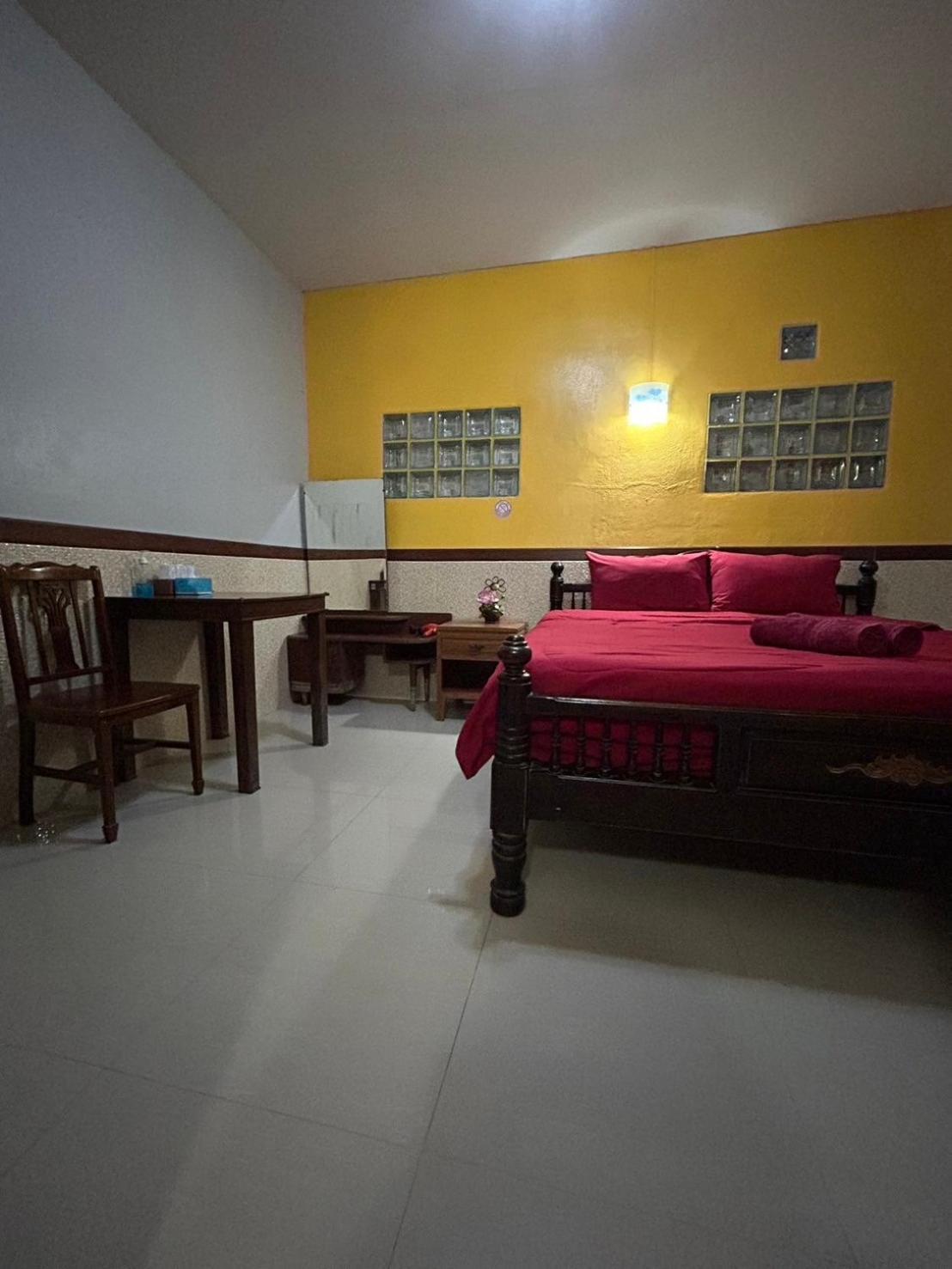 Baan Are Gong Riverside Homestay Ayutthaya Eksteriør billede