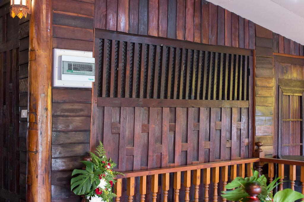 Baan Are Gong Riverside Homestay Ayutthaya Eksteriør billede