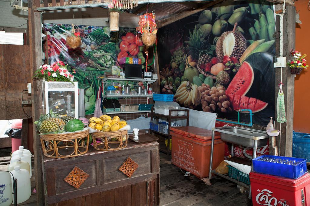 Baan Are Gong Riverside Homestay Ayutthaya Eksteriør billede